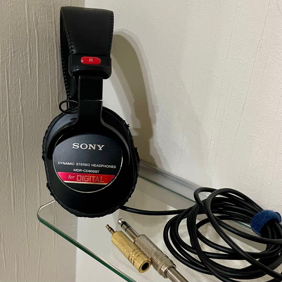 【SONY】　MDR-CD900ST Amazon.com: Sony MDR-CD900ST Studio Monitor Stereo Headphones
