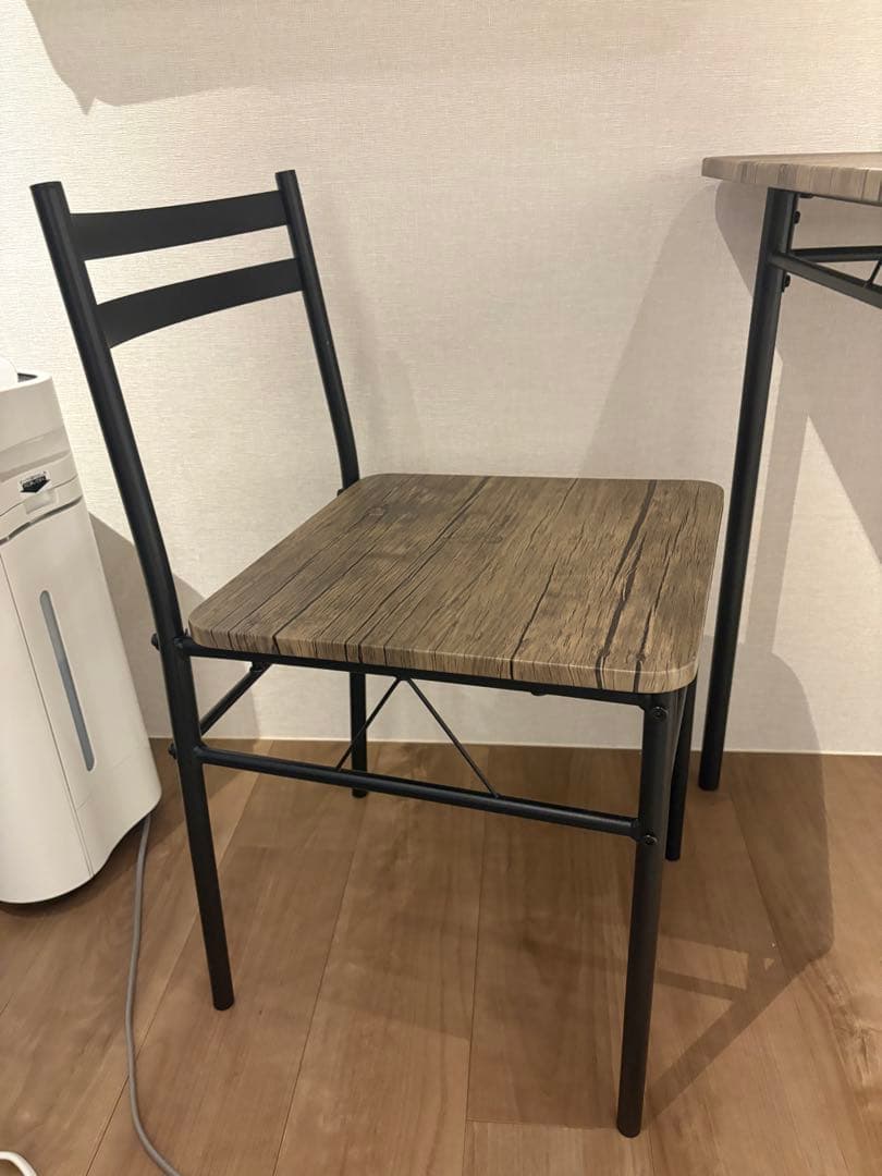 14日まで‼️ブラウンのダイニングテーブルと椅子2脚セット