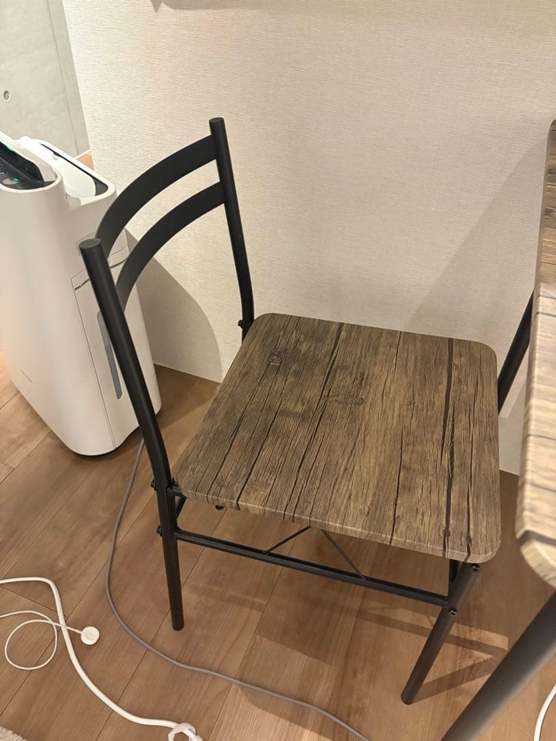 14日まで‼️ブラウンのダイニングテーブルと椅子2脚セット