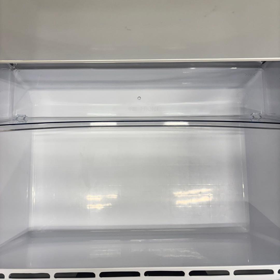 527 AQUA 1〜4人暮らし用 大型冷蔵庫 200L強 自動製氷 右開き