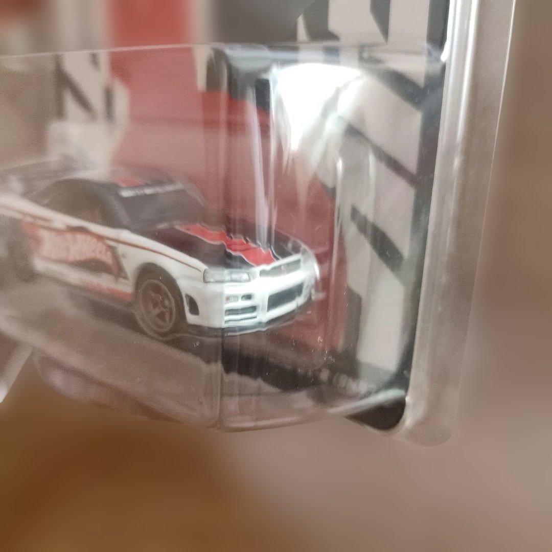ホットウィール スカイラインGT-R (BNR34) コンベンション 右向き