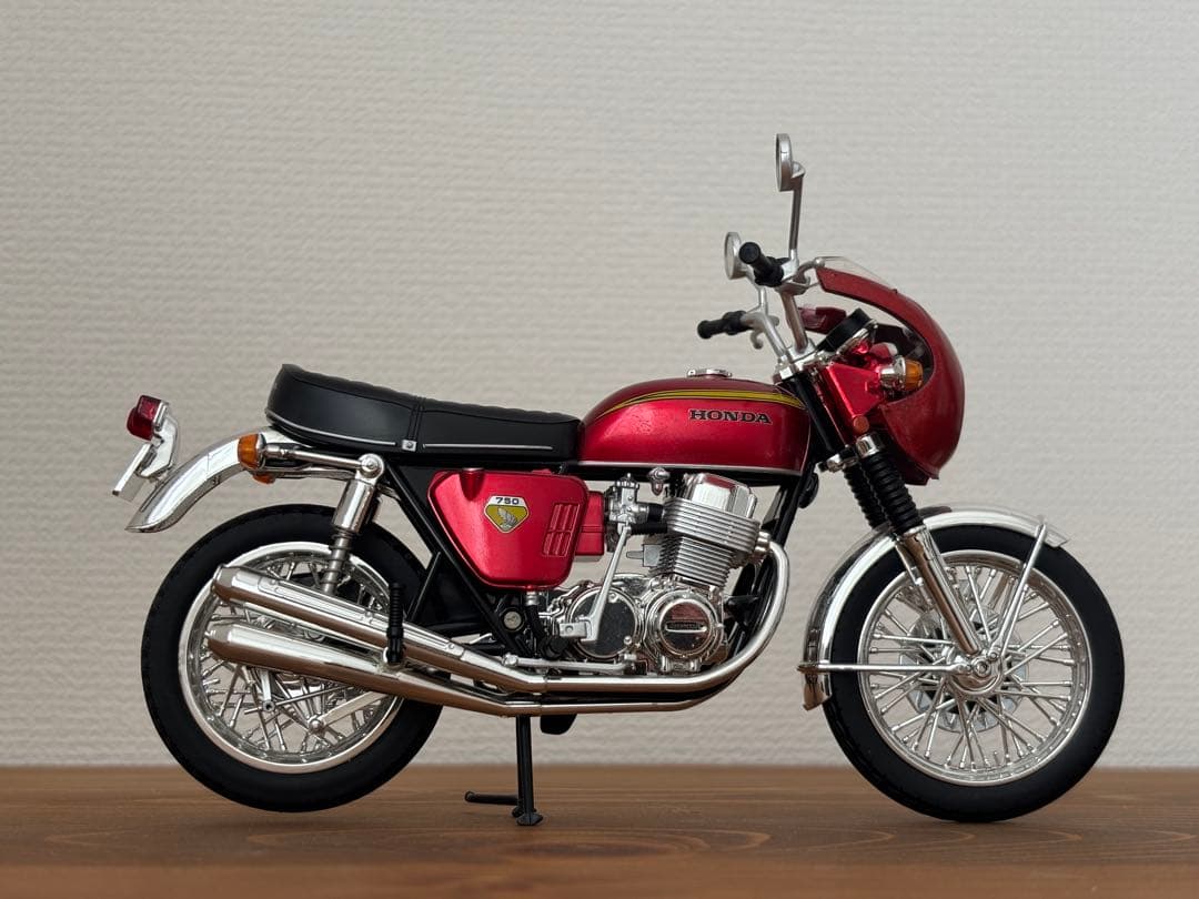 MAFEX T-800 ターミネーター ＋ ホンダCB750FOUR カスタム