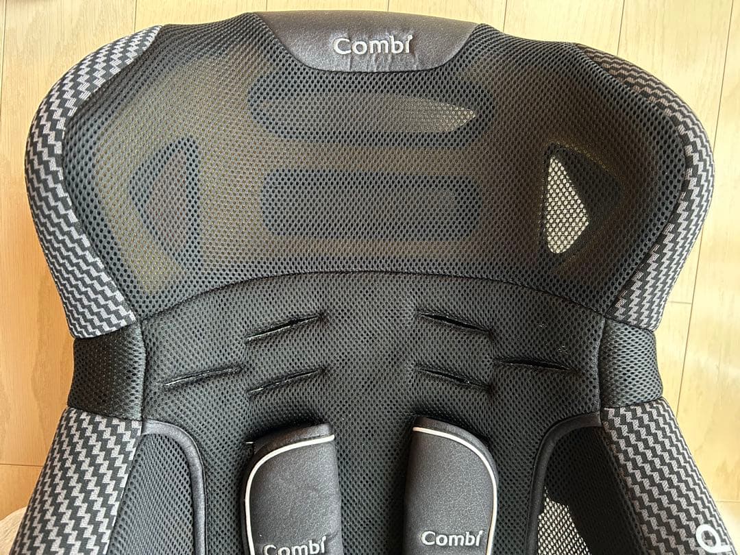 コンビ ジョイトリップ エアスルー エッグショックGC チャイル・ジュニアシート