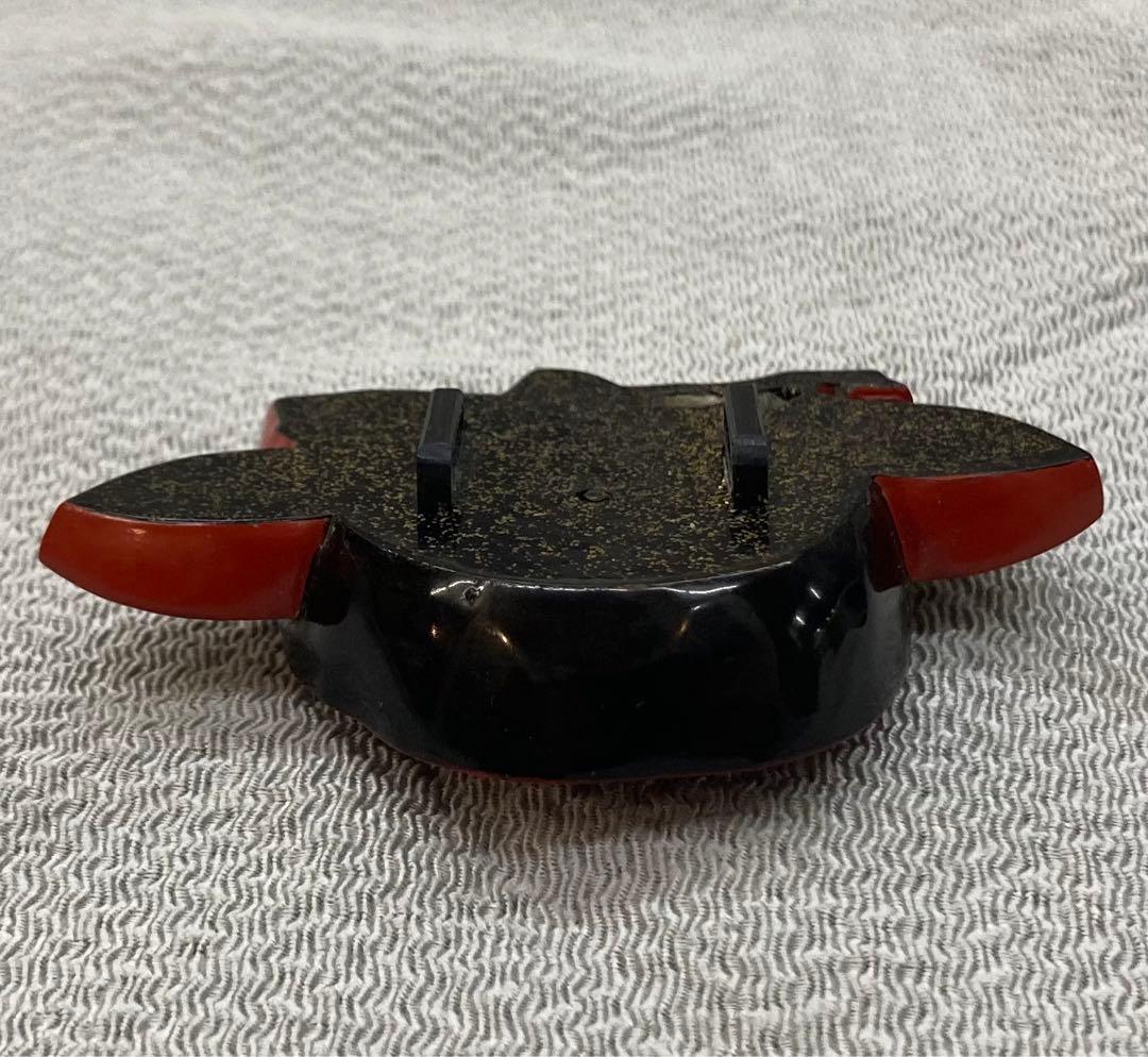 B65s 朱塗椿花形 帯留 菊花 螺鈿細工