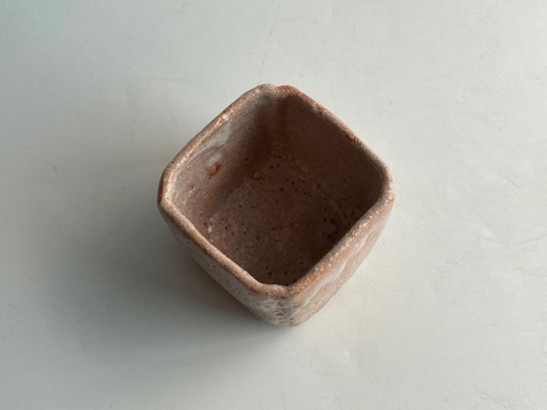 陶芸家 滝川恵美子 志野 四方猪口 ぐい呑 酒器 志野焼 美濃 共箱