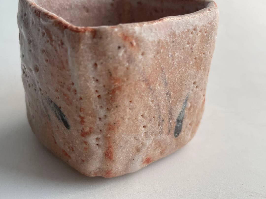 陶芸家 滝川恵美子 志野 四方猪口 ぐい呑 酒器 志野焼 美濃 共箱