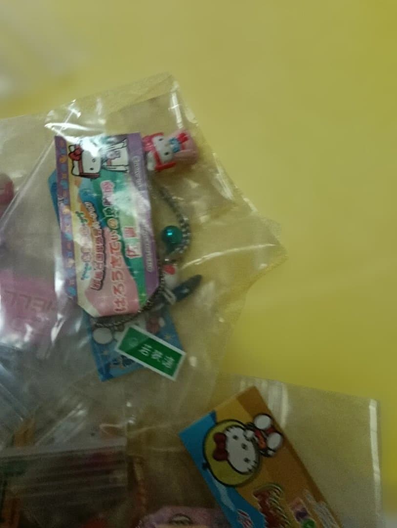 162個！ハローキティストラップ、ファスナーマスコット都道府県制覇３セット