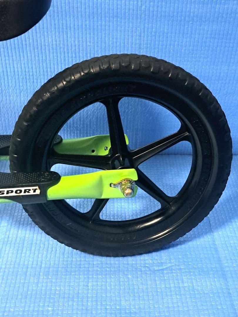 極美品STRIDERストライダー スポーツモデルSPORT 12インチ グリーン