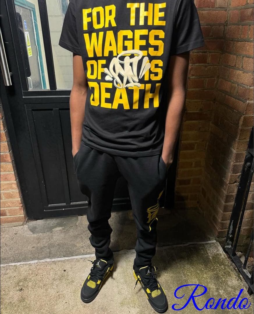 Syna World Trapstar トラップスター ブラックイエローTシャツ - メルカリ