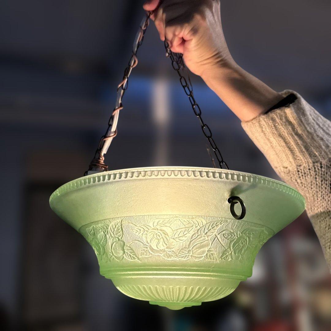 ウランガラスのランプシェード 吊り下げ式