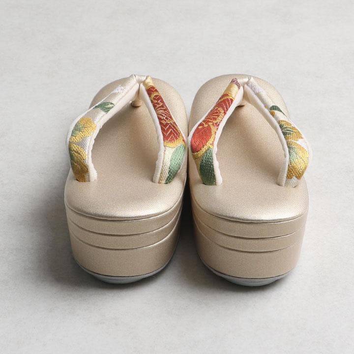 【新品】沙織謹製 草履バッグセット 草履24cm 古典柄 帯地 　03213