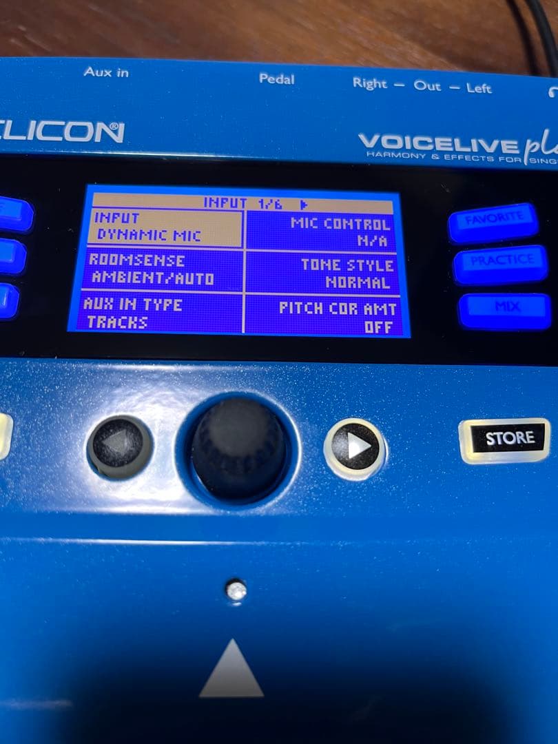 TC-HELICON VOICELIVE PLAY ボーカルエフェクター