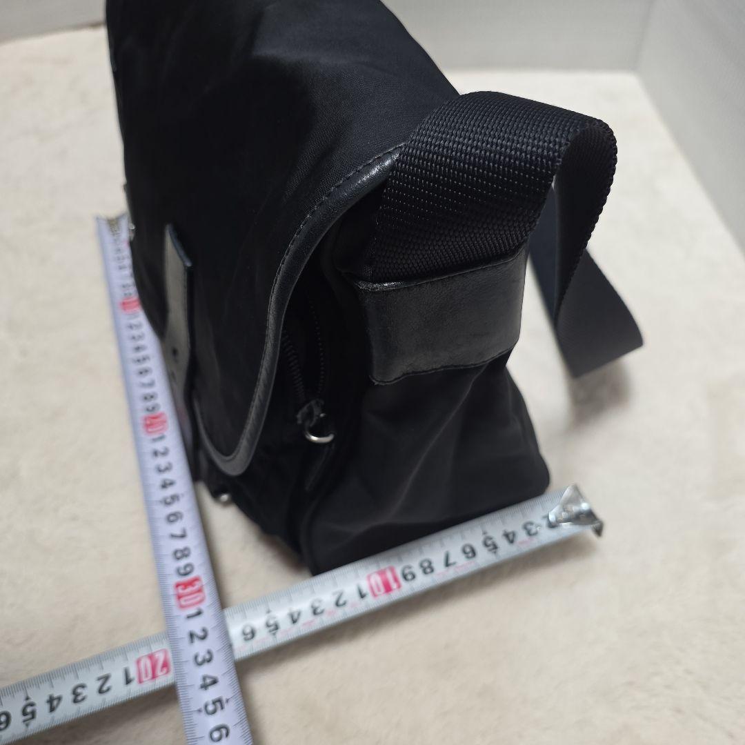 【良品✨】PRADA プラダ　ショルダーバッグ　メッセンジャーバッグ　ナイロン