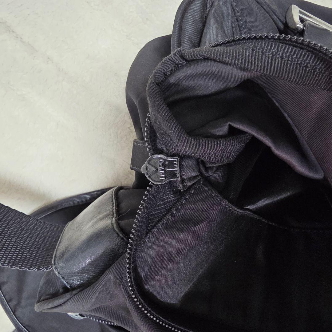 【良品✨】PRADA プラダ　ショルダーバッグ　メッセンジャーバッグ　ナイロン