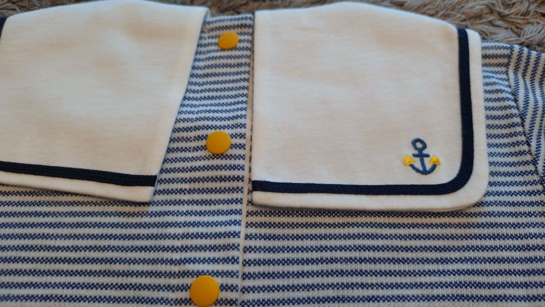 いちごあめ様【新品】familiar〇●ファミリアセーラーTシャツ90cm