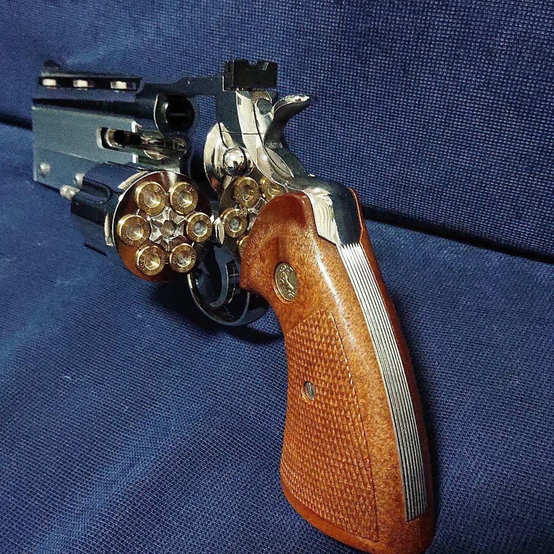 モデルガン コルトパイソン357カスタム タイトー製HW樹脂モデルガン
