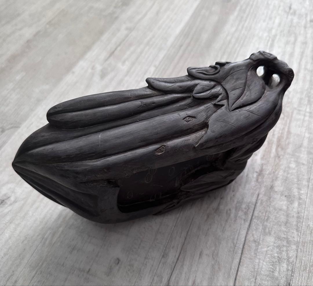 大バーゲンアンティークの茄子と裏に雲をあしらった彫刻硯 木製外