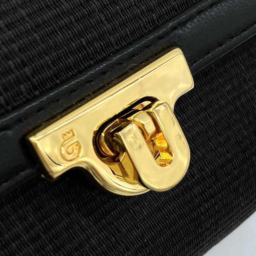 美品【COMTESSE】ミニバニティバッグ　ゴールド金具　ホースヘア　ブラック.