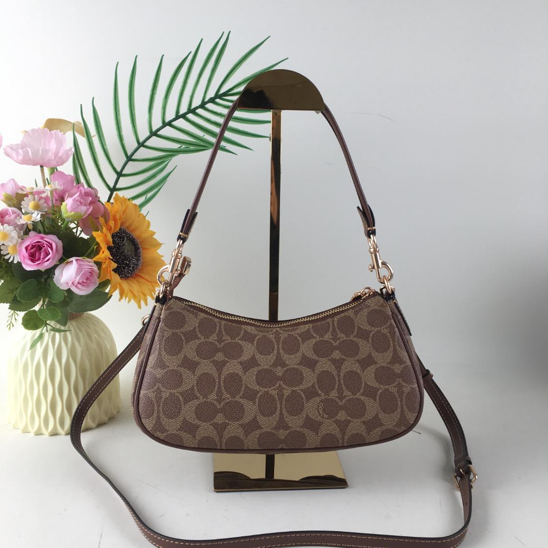 COACH/コーチ アシュトンバゲット ショルダー CY658