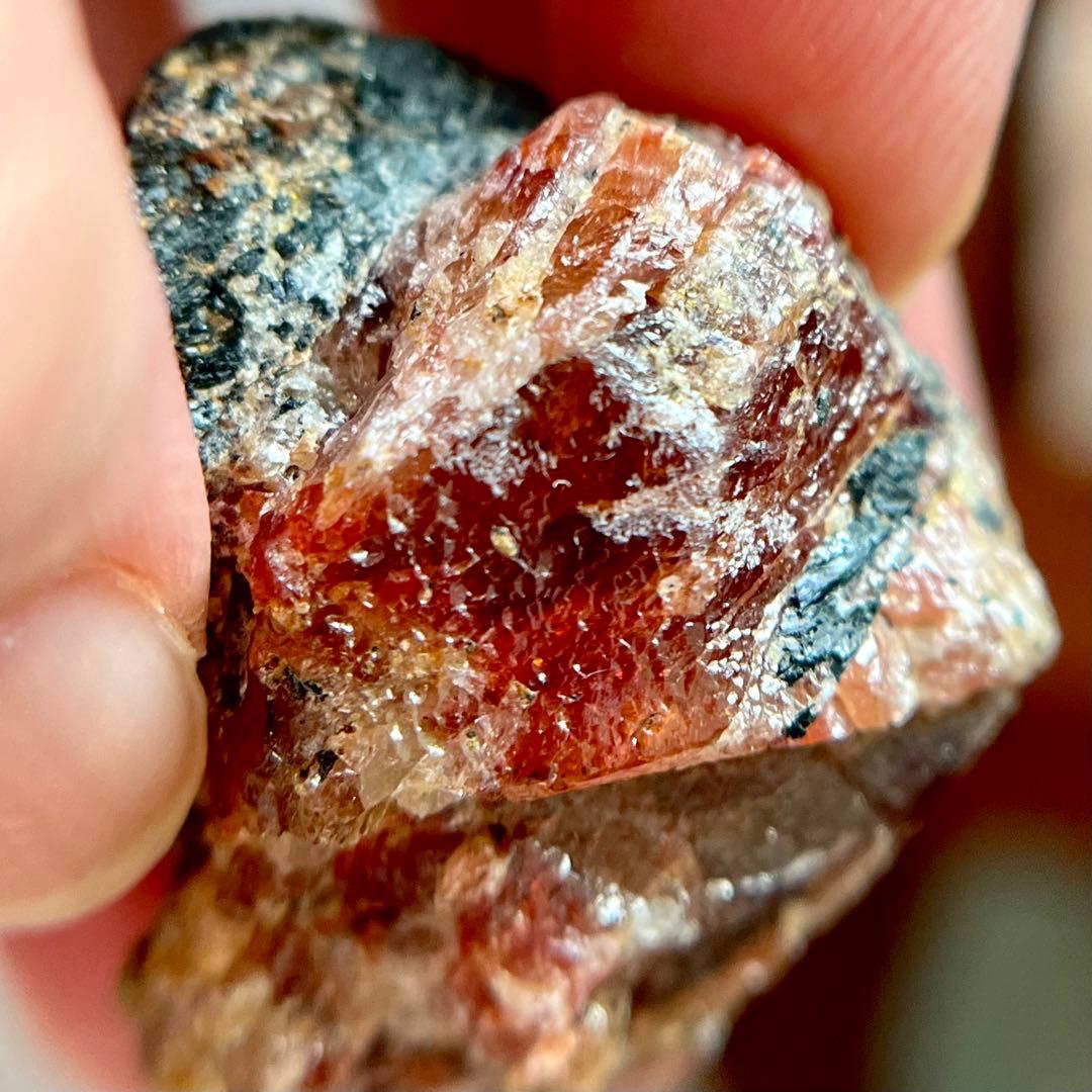 希少 巨大 レッドジルコン 166.55ct 宝石 原石 ジルコン 鉱物 天然石