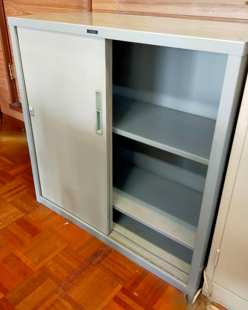 NAIKI スライド扉キャビネット グレー 中古品 楽天市場】【中古