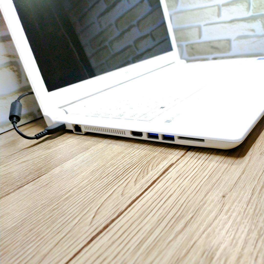 極上美品で可愛い白色❤️薄型NECノートパソコン！Windows11♪カメラ