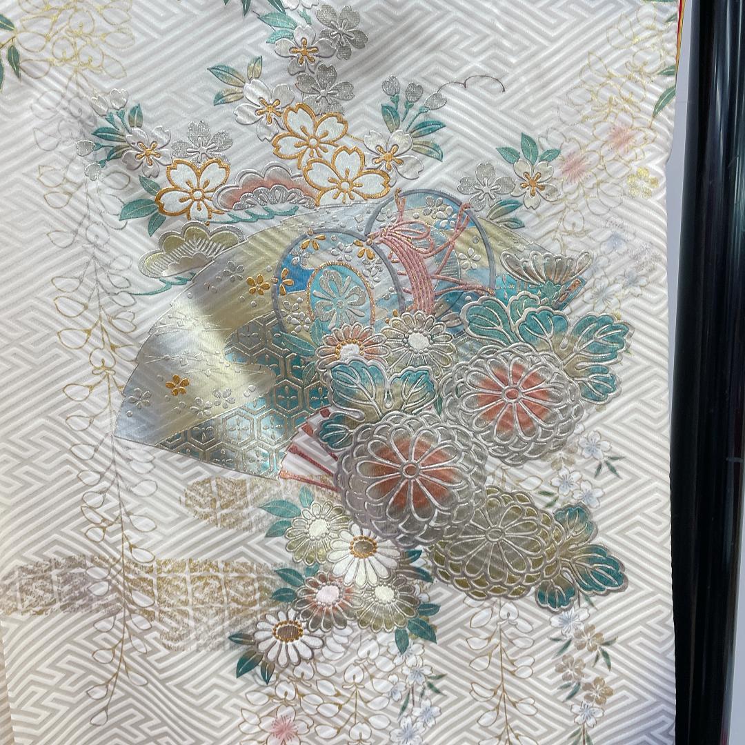 Y☆3883☆ 振袖 襦袢付き 袷 クリーム色 花柄 レトロ品