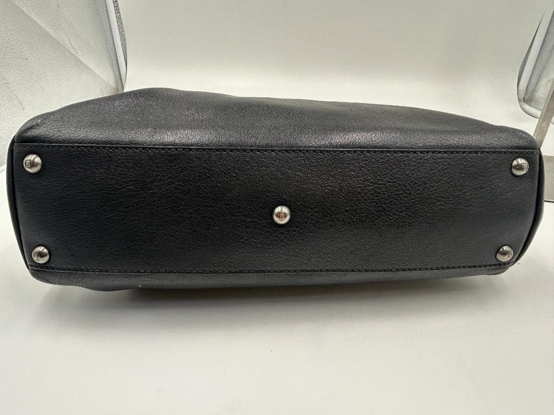 美品★FENDI フェンディ ハンドバッグ ピーカブーアイコニック 8BN226