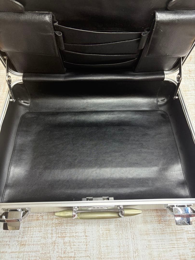 ゼロハリバートン　アルミアタッシュケース　E4-SI4elite