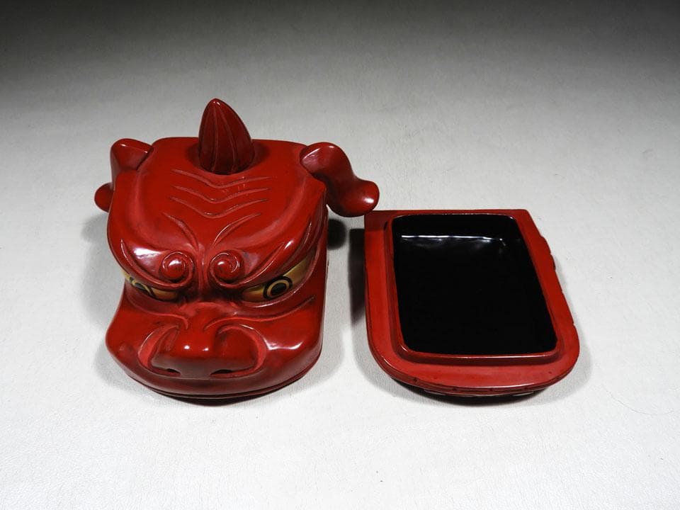 ●志路川作 国宝重要文化財 日光社寺古材 本朱漆塗 獅子頭 小箱 灰皿 正月最適