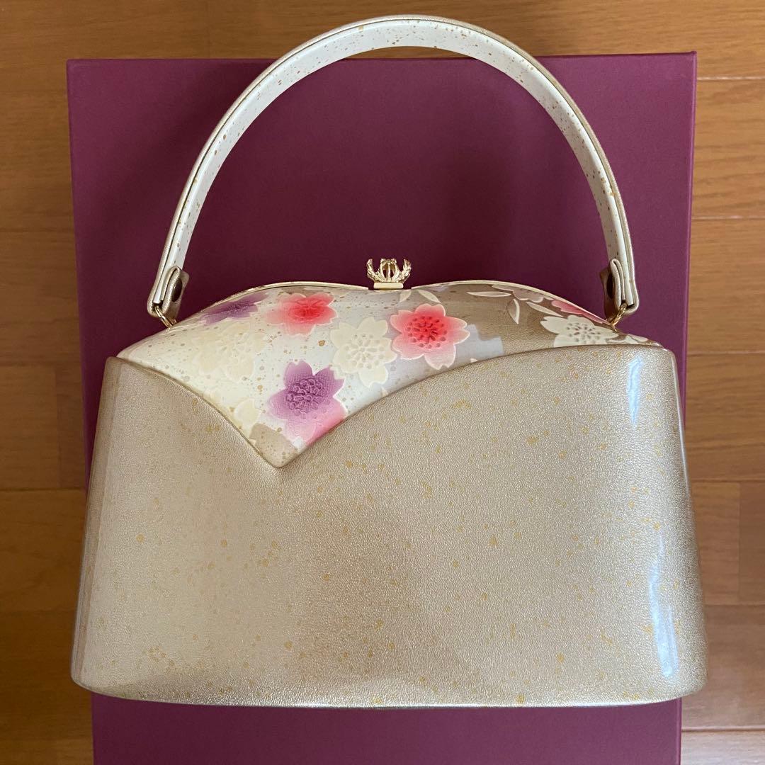 草履とバッグのセット Mサイズ　ゴールド 桜花柄　振袖・和装・成人式　フォーマル