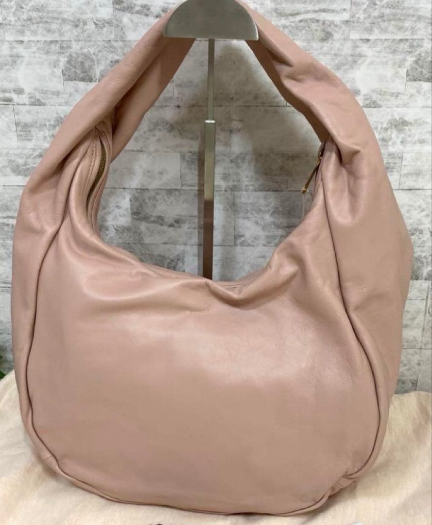 ⭐️そら！イルビゾンテ新品タグ付本革牛革ナッパレザーショルダーバッグ希少