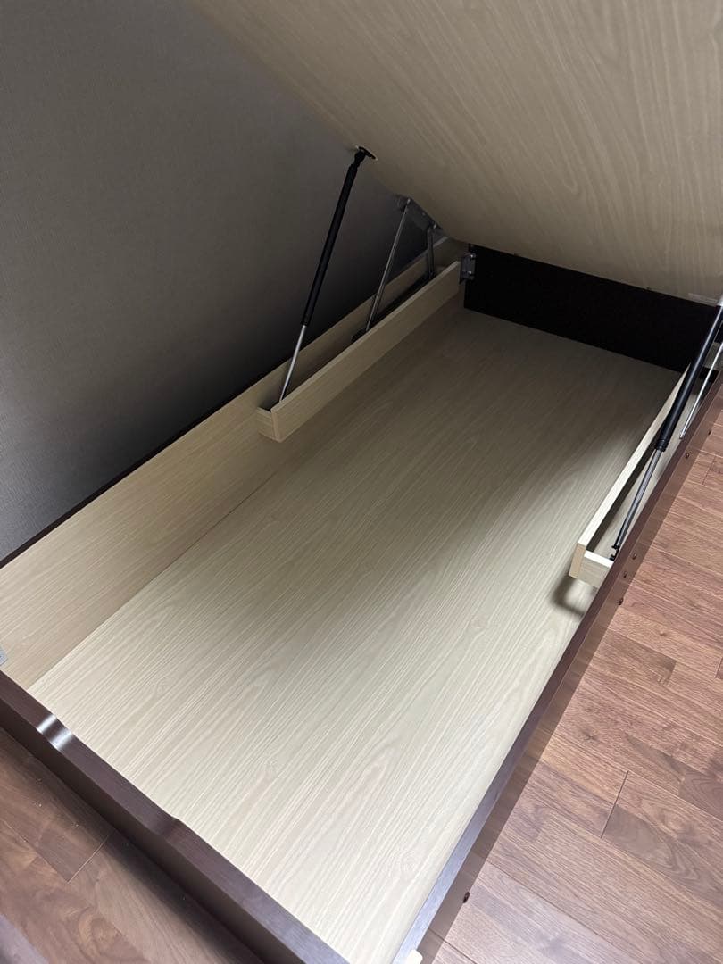 【オシマレジャパン】送料込　シングルベッドフレーム+マットレスセット