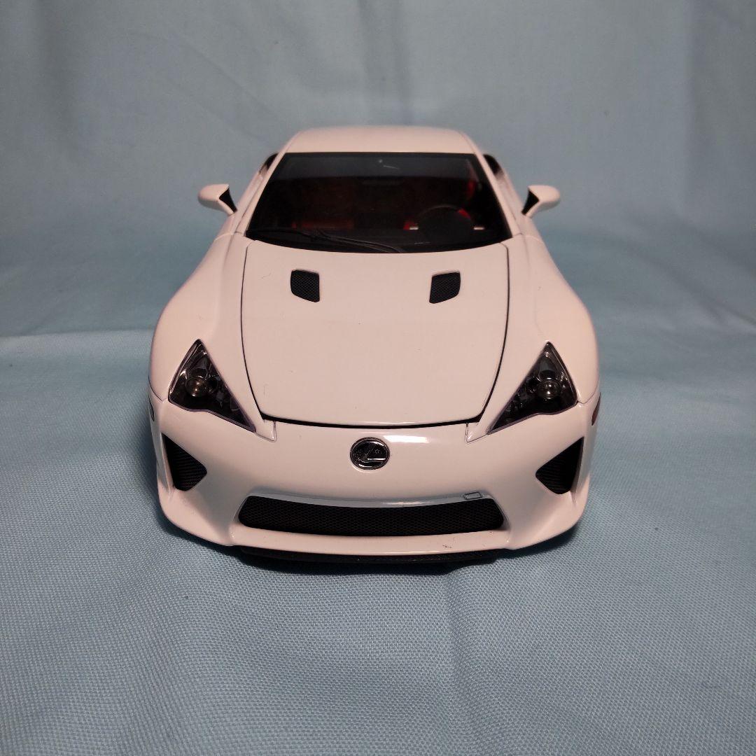 レクサス LFA オートアート 1/18