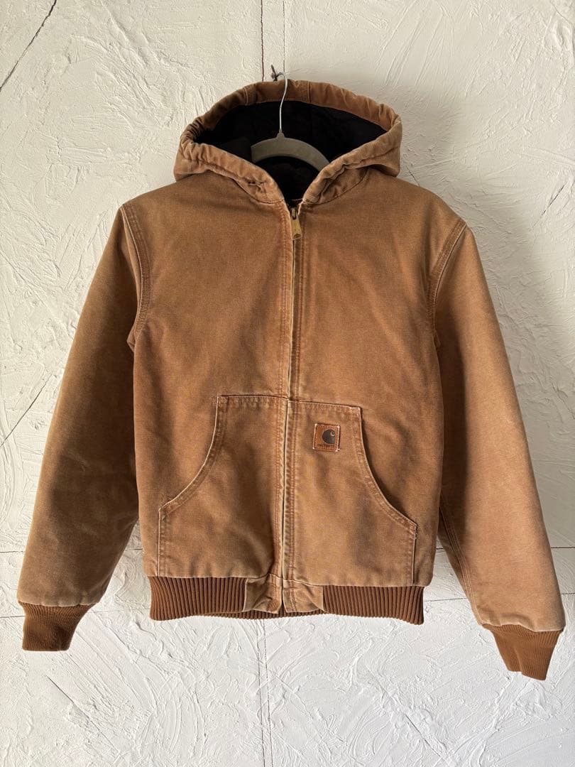 Carhartt アクティブジャケット 短丈 ブラウン 中綿 - メルカリ