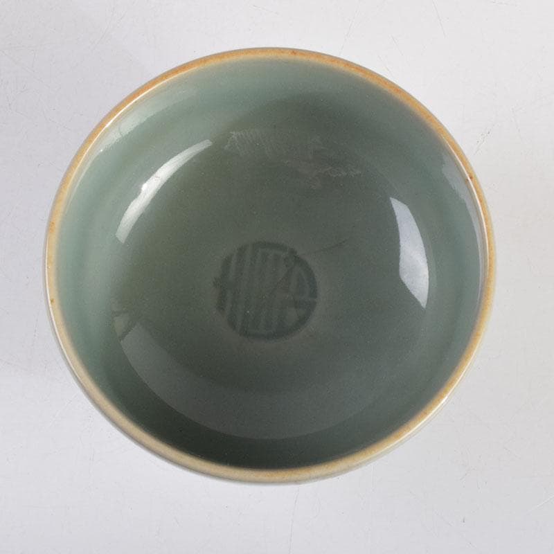 中国 龍泉窯 青磁人形手 刻寿字蓮弁文碗 V 8827 - メルカリ