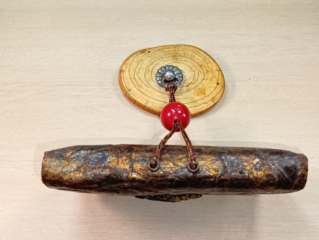 煙草入／金唐革／美品金工饅頭根付