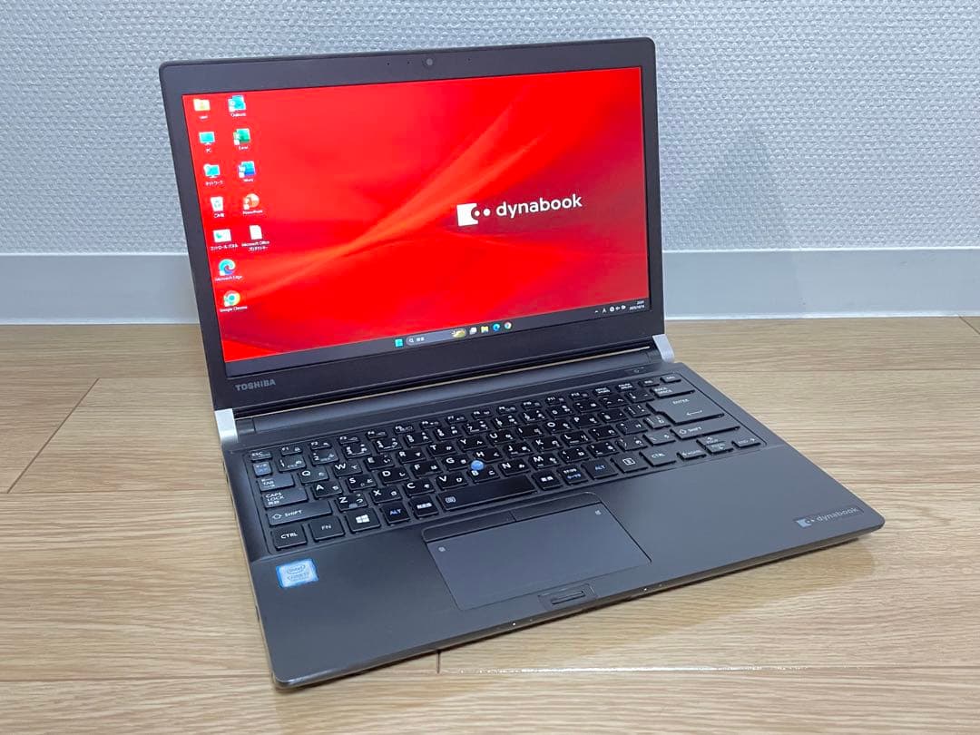 東芝 Dynabook FHD Core i7-7500U 8GB 256GB
