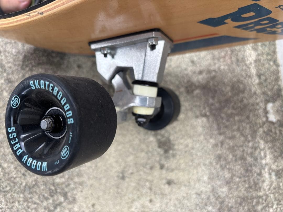 WOODY PRESS 32インチ WOODY32-CARVING