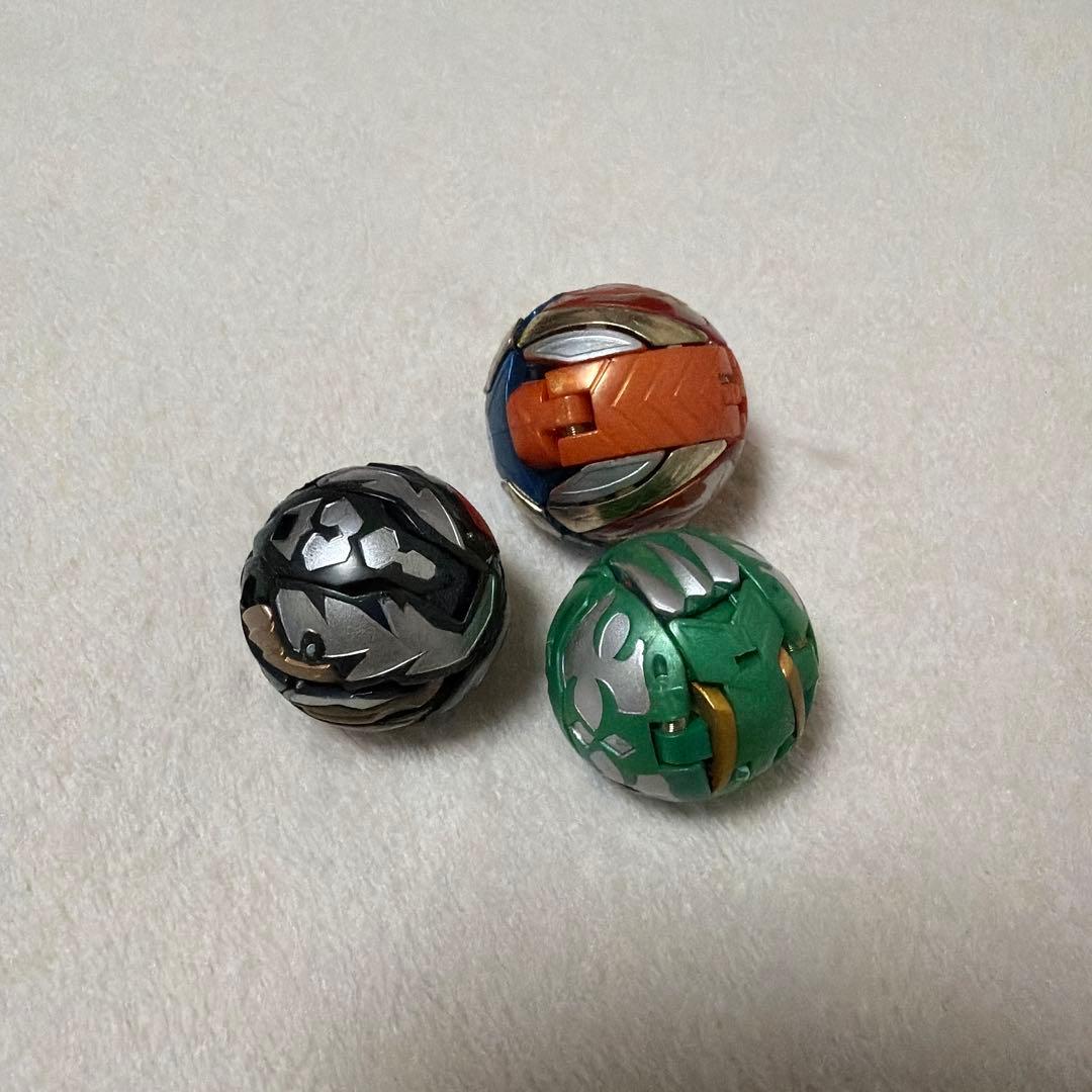 爆丸 轟ガリュウ 狩ルカン 咆クライ