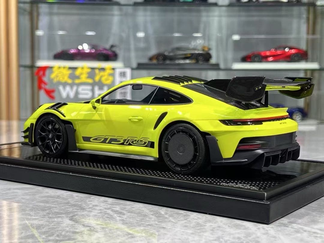 新発売 VIP モデル 1/18 ポルシェ 911 GT3 RS 当日発送 新発売 VIP