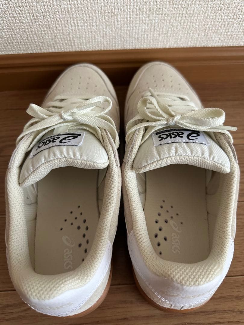 未使用 ASICS SKATEBORRDINGスニーカー 26.5cm ベージュ
