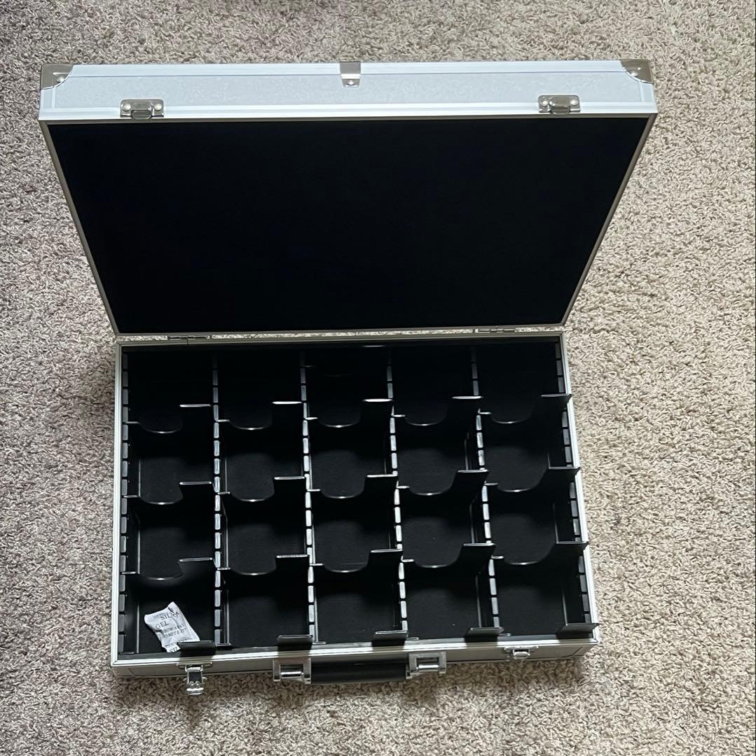 TOYGER CEO Storage アタッシュケース シルバー 仕切り21枚