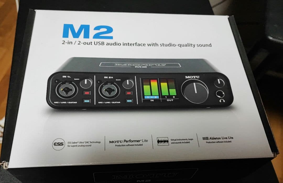 MOTU M2 インターフェース【液晶破損有り】