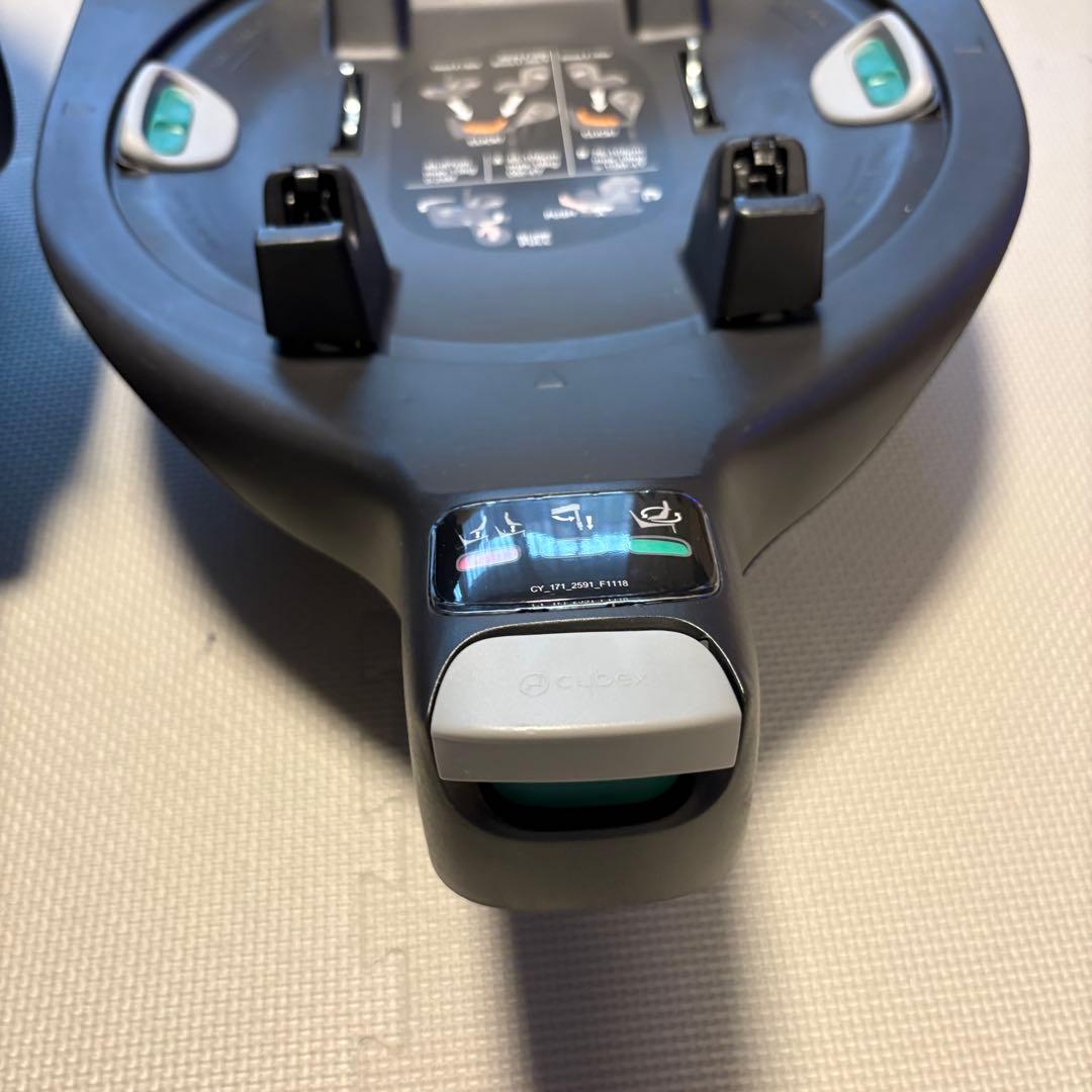 cybex CloudZ i-size ベースあり ワンオーナー