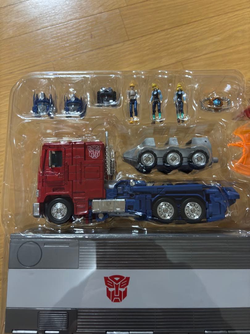 トランスフォーマー　マスターピース　MP-44　コンボイVer3.0