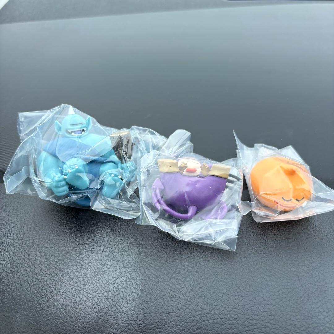 ドラクエすやすやフィギュア3点セット - メルカリ