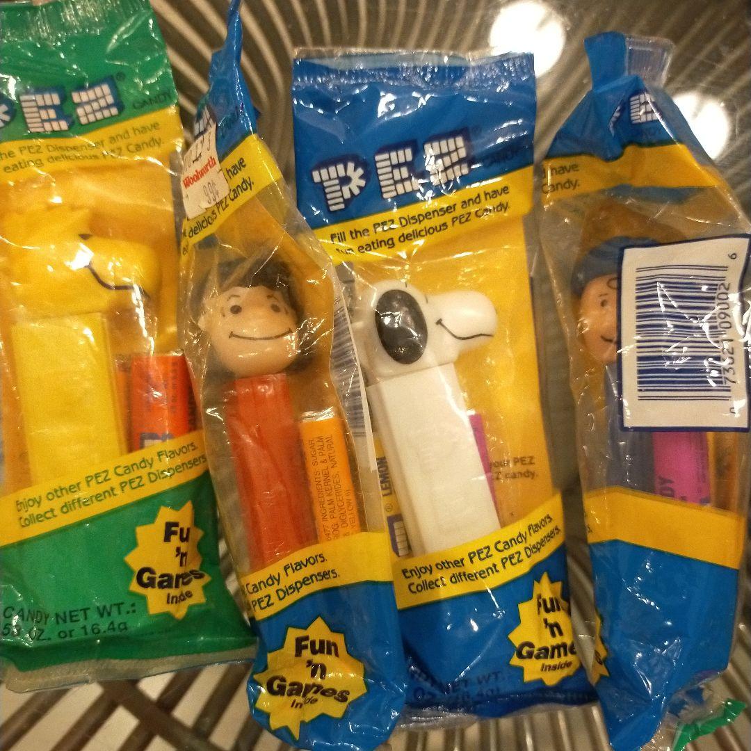 OLD PEZ 90s PEZ Unopened 51packs 90's pez Champions of Design: Pez