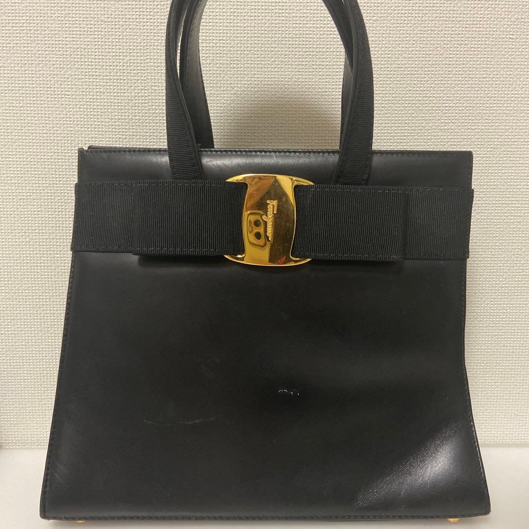 サルヴァトーレフェラガモ 本革 トートバック