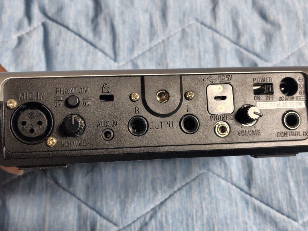 zoom v3 純正ACアダプター付き @マキ様成約済 zoom v3 純正AC